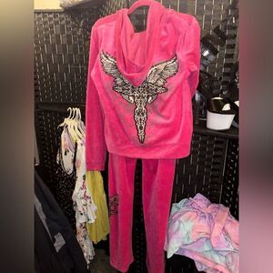 Platinum Plush Cross Wings Plush Lounge Set